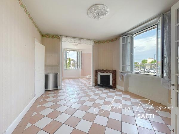 Maison de caractère aux multiples projets