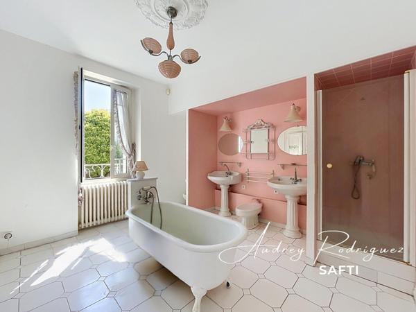 Maison de caractère aux multiples projets