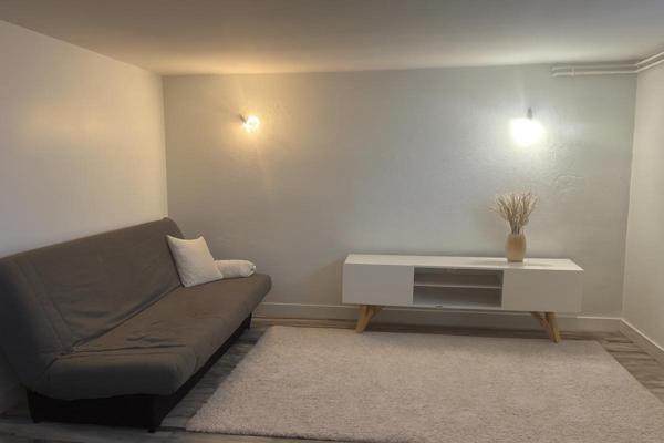 Maison sur sous-sol de 80 m² avec terrain arboré à Mably