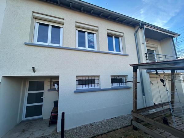 Maison sur sous-sol de 80 m² avec terrain arboré à Mably