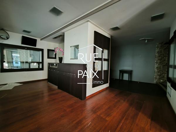 79200 PARTHENAY Ensemble immobilier - Parthenay 287m²