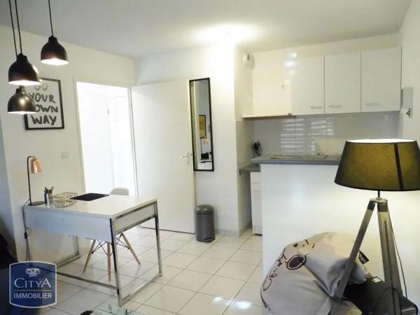 Appartement à louer 2 pièces 32.16m² Albi (81000)