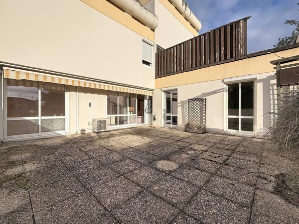 Bel appartement de 104m² avec terrasse, garage et cave à ANGOULEME