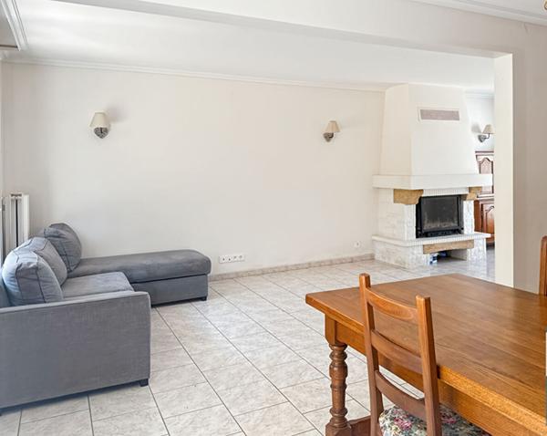 Maison familiale avec jardin, garage. Résidence avec piscine Breuillet / Bruyères-le-Châtel