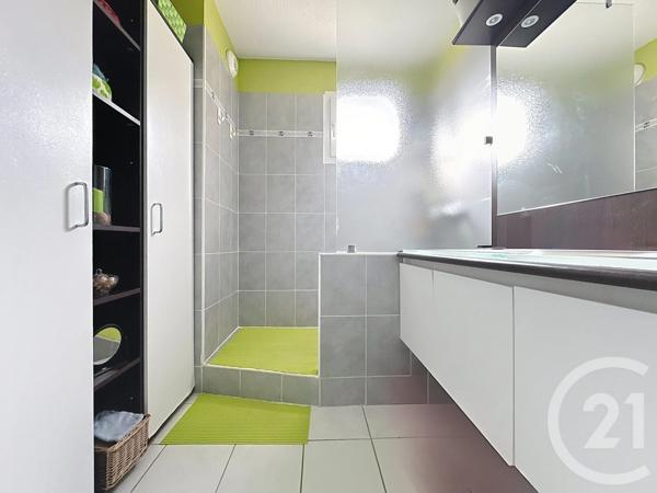 Appartement F4 à vendre  4 pièces - 82,63 m2 UCHAUD - 30