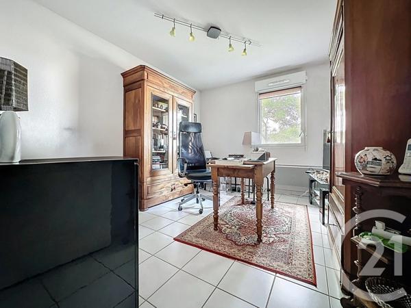 Appartement F4 à vendre  4 pièces - 82,63 m2 UCHAUD - 30