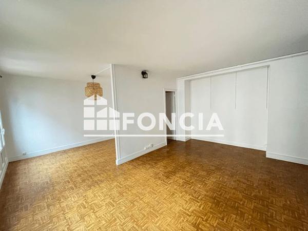 Location Appartement 4 pièces 68.9 m² - 115 RUE DE REUILLY Paris 75012