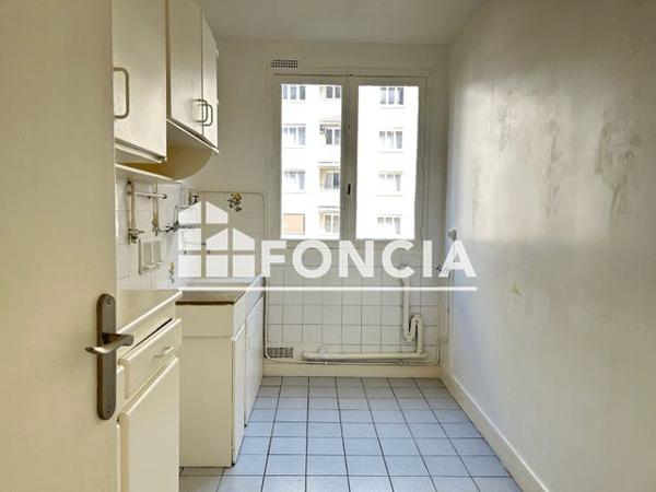 Location Appartement 4 pièces 68.9 m² - 115 RUE DE REUILLY Paris 75012