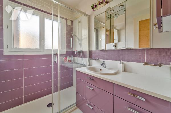 Charenton-le-Pont : 4 pièces avec balcons et parking