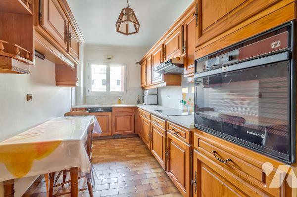 Charenton-le-Pont : 4 pièces avec balcons et parking