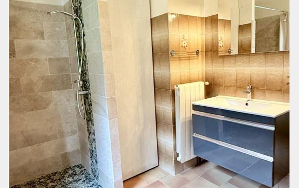 Vente Maison pleine campagne isolée rénové(e) Sarrians   