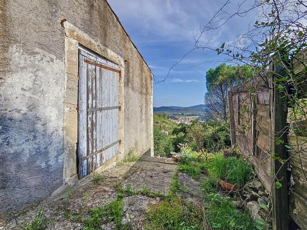 Mas T3 avec vue imprenable et terrain de caractère sur les hauteurs de Bédarieux – Environnement rare