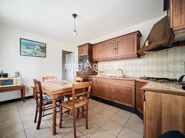 Maison à PORCHEVILLE, 78440 - 6 pièces 131m²