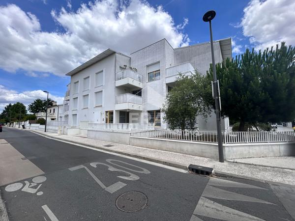 BEL APPARTEMENT T3 AVEC BALCON PKG SOUS-SOL CENTRE VILLE