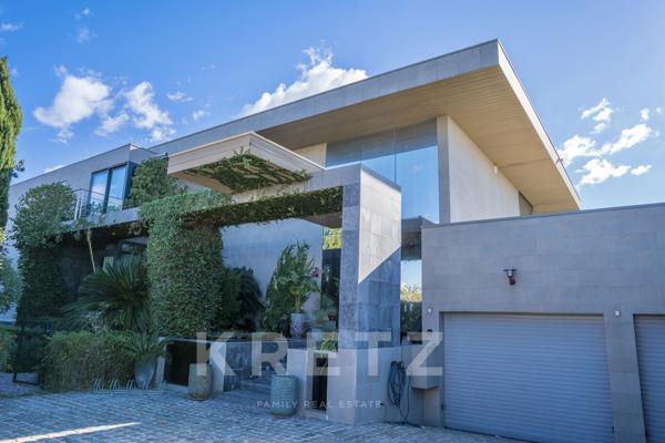 Exceptionnelle villa en front de mer