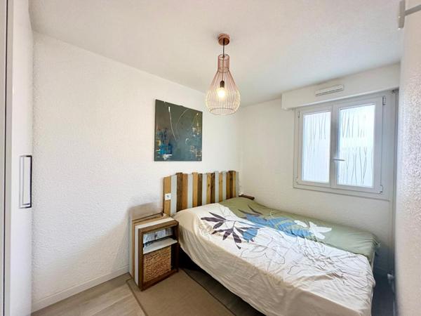 Appartement T2 en rez de jardin - SANARY SUR MER - Parking privatif