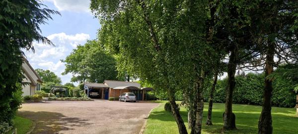 Rennes (35000) Maison familiale 200 m² – Parc arboré 6 000m² – 15 min au sud-ouest de Rennes