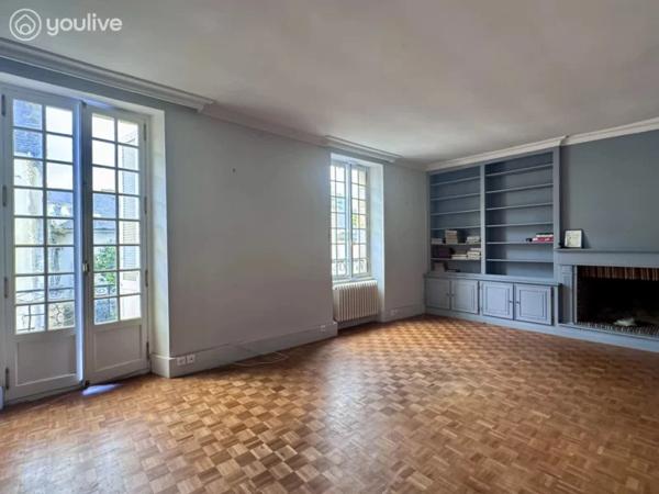 Maison en pierres de 9 pieces sur 380m2 terrain