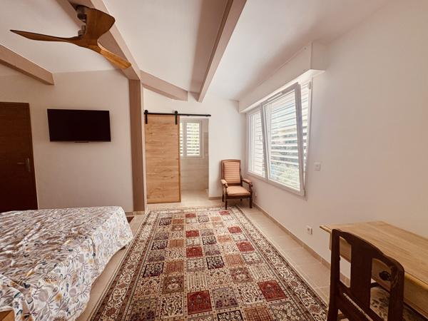 VILLA SITUEE A 400 M DU PORT AU PIED DU SEMAPHORE Sainte-Maxime (83120)
