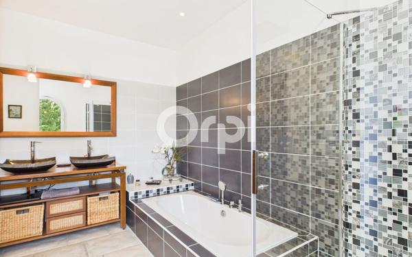 Maison à vendre    5 pièces •  Montauroux