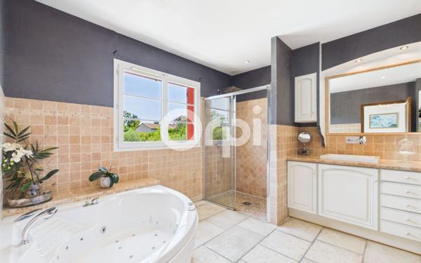 Maison à vendre    5 pièces •  Montauroux