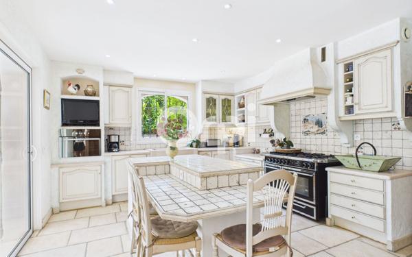 Maison à vendre    5 pièces •  Montauroux