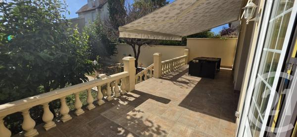 Maison à vendre  5 pièces - 98,53 m 2   ST MAUR DES FOSSES  - 94