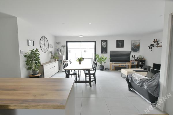 Maison contemporaine a vendre a Cours de Pile - Une opportunite a ne pas manquer !
