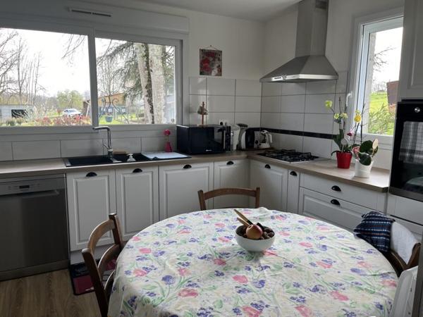 Maison à vendre |  Saint-Pardoux-la-Rivière |  5 pièces | 160 m²