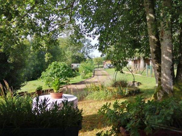 Maison à vendre |  Saint-Pardoux-la-Rivière |  5 pièces | 160 m²