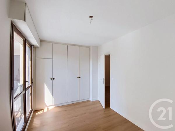 Appartement F2 à vendre  2 pièces - 42,37 m 2   ST DENIS  - 93