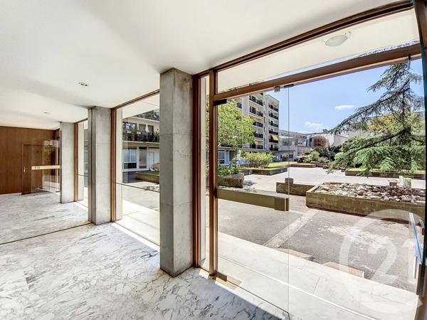 Appartement F2 à vendre  2 pièces - 42,37 m 2   ST DENIS  - 93