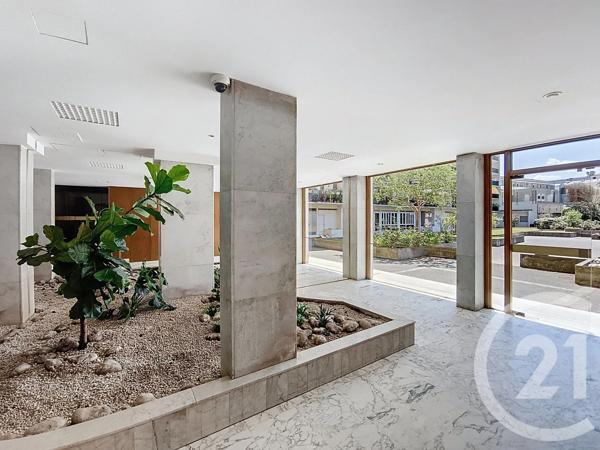 Appartement F2 à vendre  2 pièces - 42,37 m 2   ST DENIS  - 93