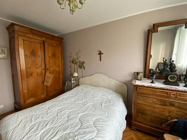 APPARTEMENT LAVAL RIVE GAUCHE