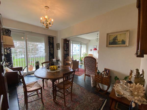 APPARTEMENT LAVAL RIVE GAUCHE