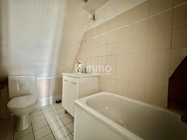 Paris 20e- Belleville- Studio 21m2- Dernier étage