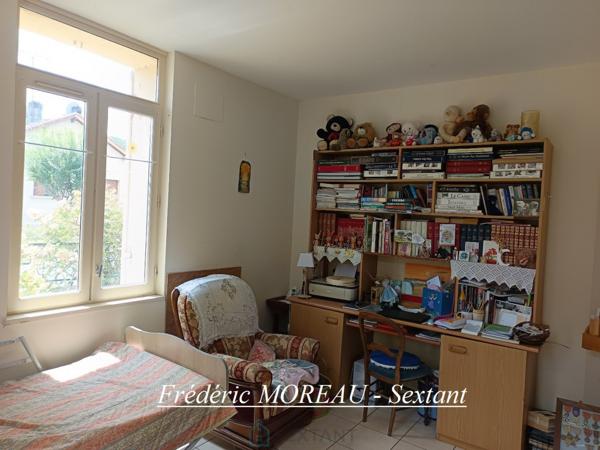 Trés bel ensemble immobilier en centre ville de LALINDE