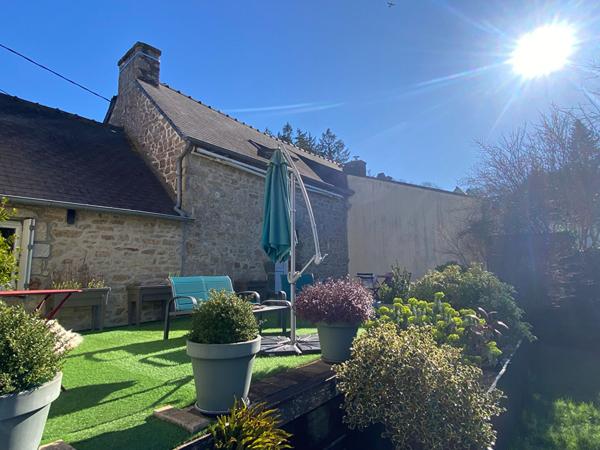 Charmante maison en pierre, 4 chambres, idéal profession libérale QUEVERT