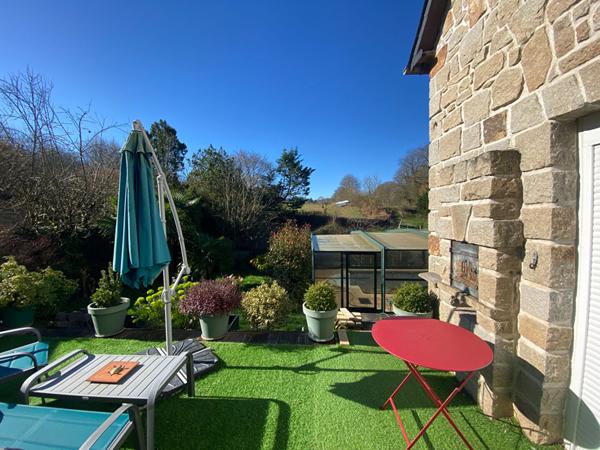 Charmante maison en pierre, 4 chambres, idéal profession libérale QUEVERT