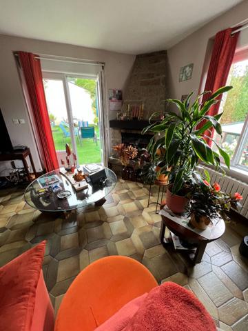 Charmante maison en pierre, 4 chambres, idéal profession libérale QUEVERT