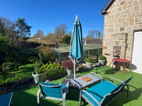 Charmante maison en pierre, 4 chambres, idéal profession libérale QUEVERT