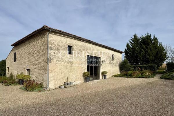 Superbe Logis Charentais du 18ème