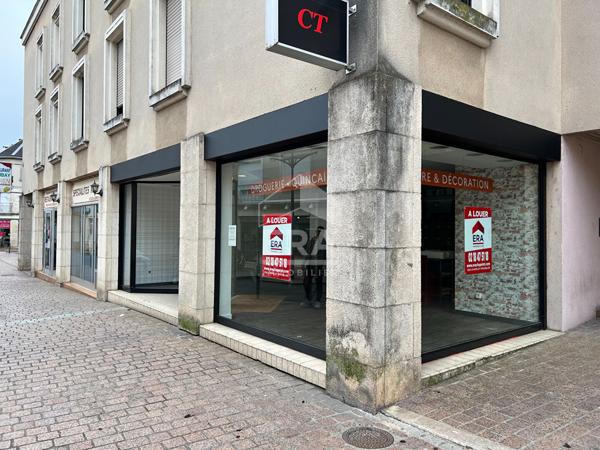 A LOUER CHATEAUROUX local commercial hyper centre ville 150m²