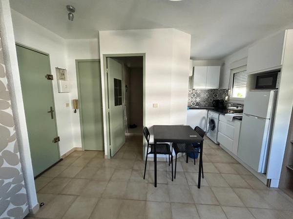MONTPELLIER LA MARTELLE – Superbe Studio 24 m² Entièrement Rénové avec Agencement Optimisé