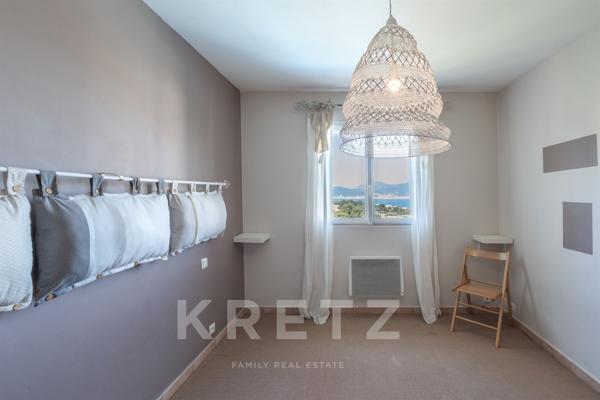 Élégante propriété avec piscine et vue mer au cœur de Porticcio