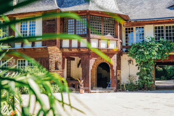 Prestigieuse Propriété de Caractère – Un Joyau à Rénover