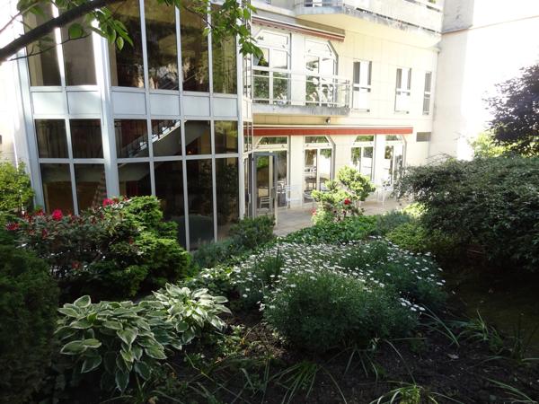 (75015) Résidence avec services seniors location appartement 2 pièces à Paris (75015)