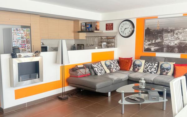 Appartement à vendre    2 pièces • 91,34 m2 Marseille 4