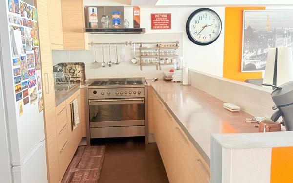 Appartement à vendre    2 pièces • 91,34 m2 Marseille 4