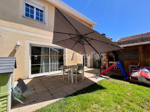 Vente
                Maison101 m² - 4 Pièces -
                    CENON (33150)
